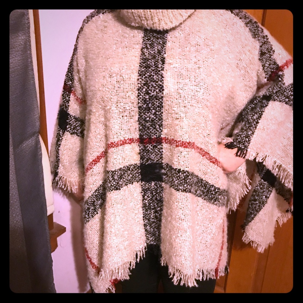 Turtleneck Poncho, stylish Plaid